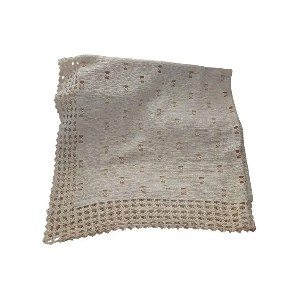 VINTAGE CREAM COTTON GEOMETRIC CROCHETED SMALL TABLECLOTH, W/ BONUS: 6 DOILIES!